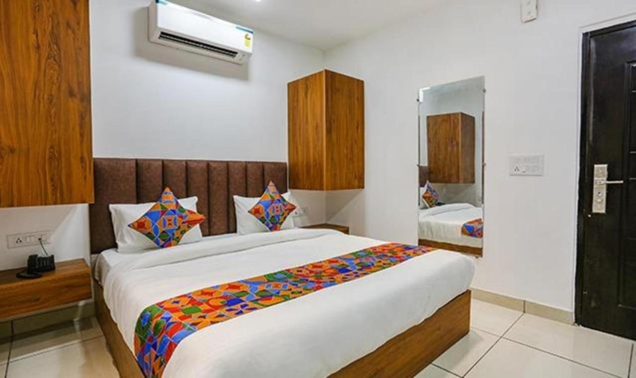 Fabexpress Shine Hotel 3*